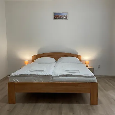 Grand In The Centre Of Apartment *